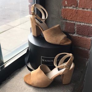 Jones New York Block Heels Sz 8